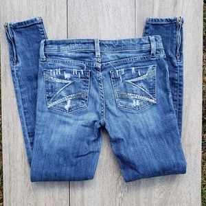 Dylan George Lucy jean sz 25
